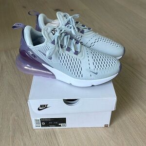 NIB NIKE Airmax 270